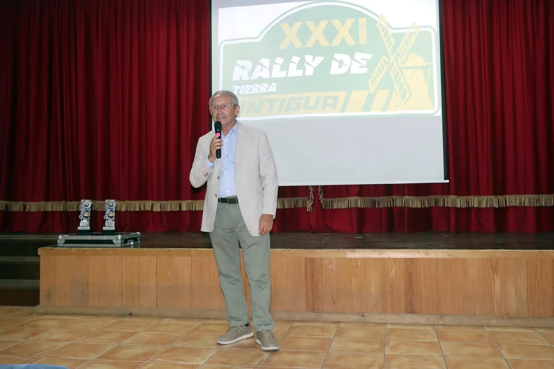 Miguel Ángel Domínguez presenta su candidatura a la reelección en la Federación Canaria de Automovilismo avalado por la totalidad de los asambleístas