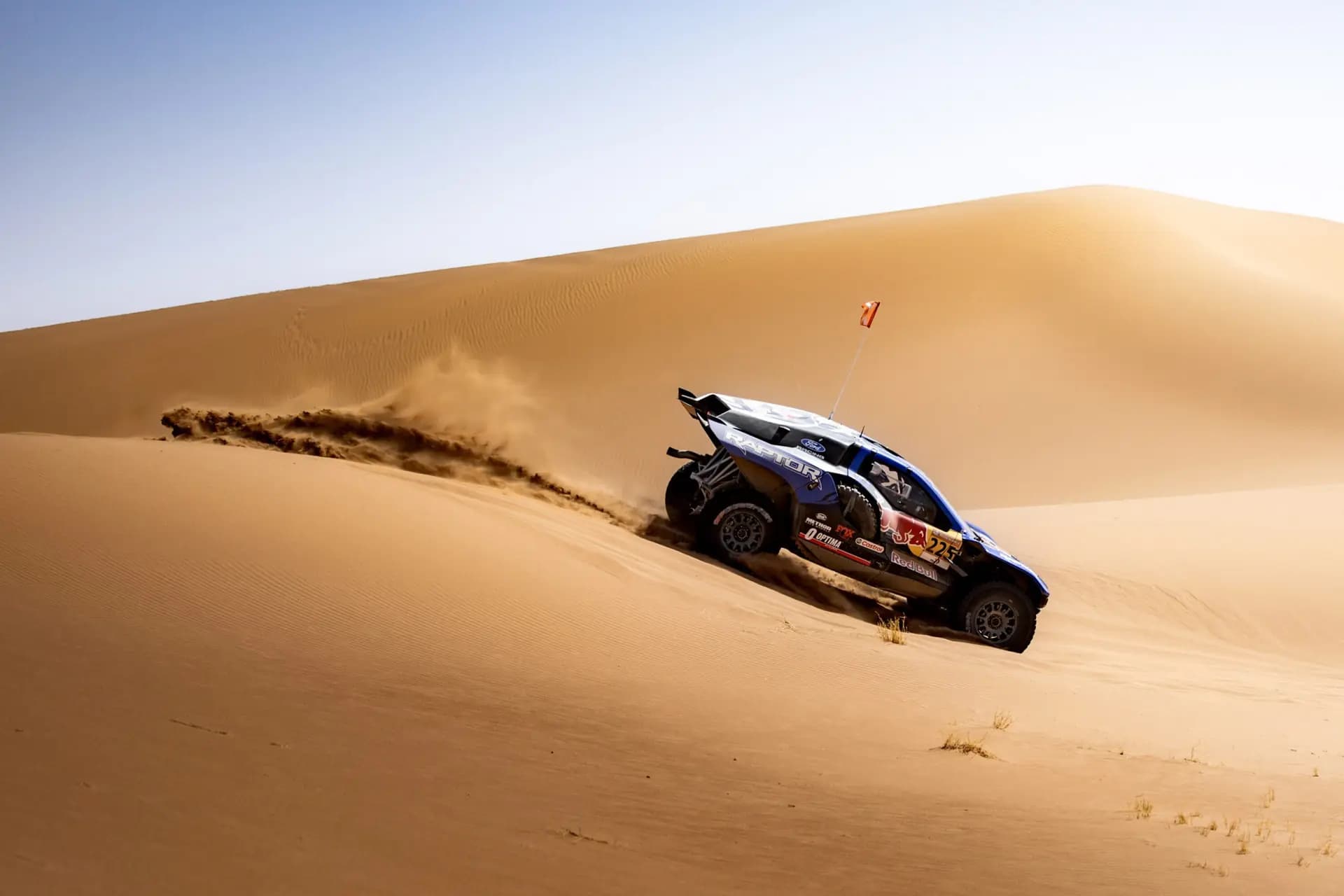 Carlos Sainz líder del Rallye de Marruecos tras la tercera etapa