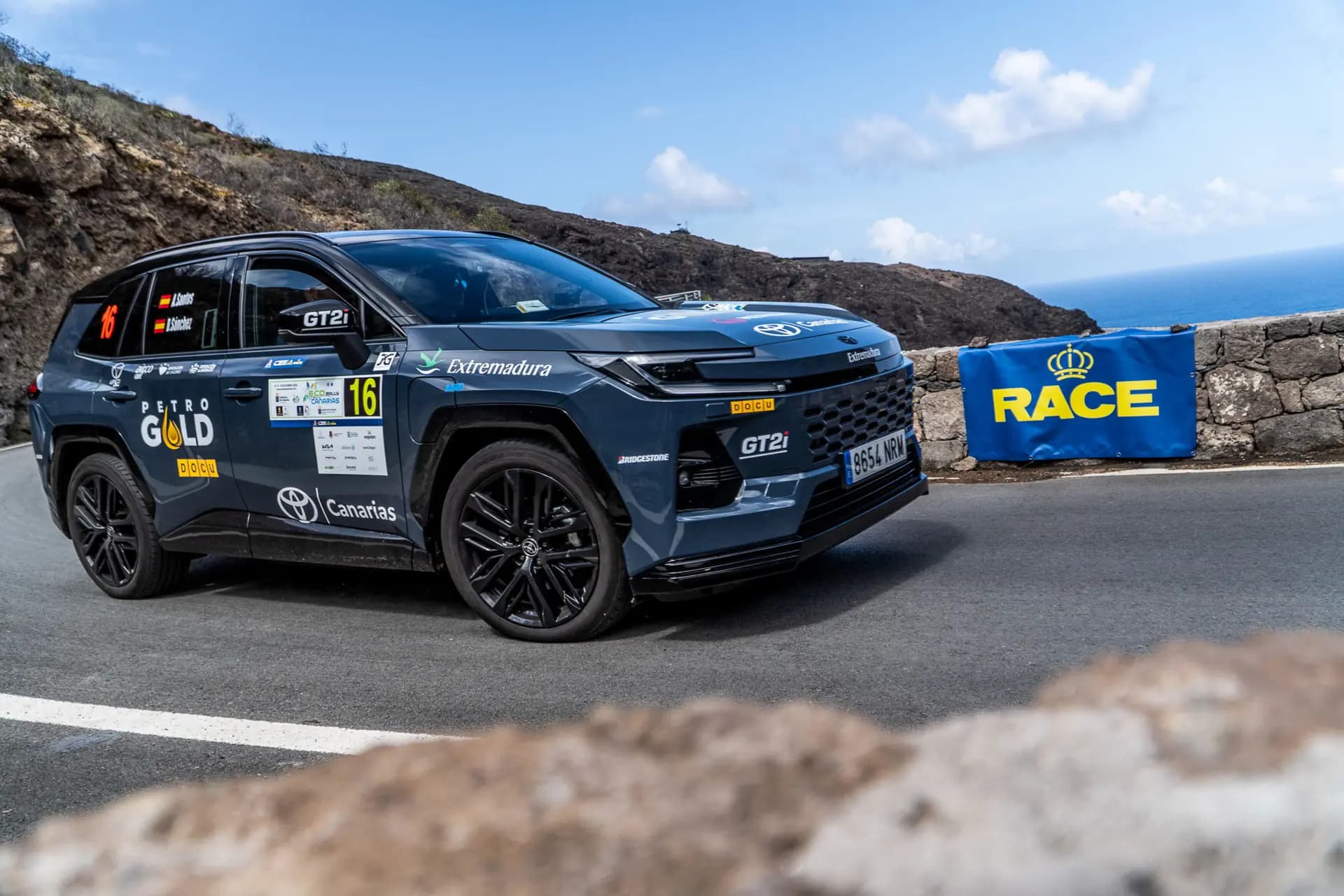 ÁNGEL SANTOS Y DAVID SÁNCHEZ, TERCEROS EN CANARIAS EN UN RALLYE MARCADO POR EL RECUERDO A JORGE GARCÉS